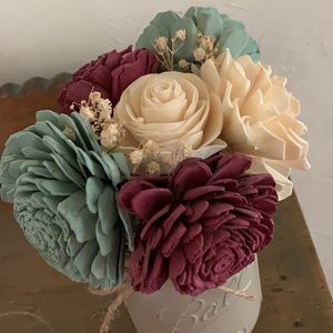 Wooden flower bouquet